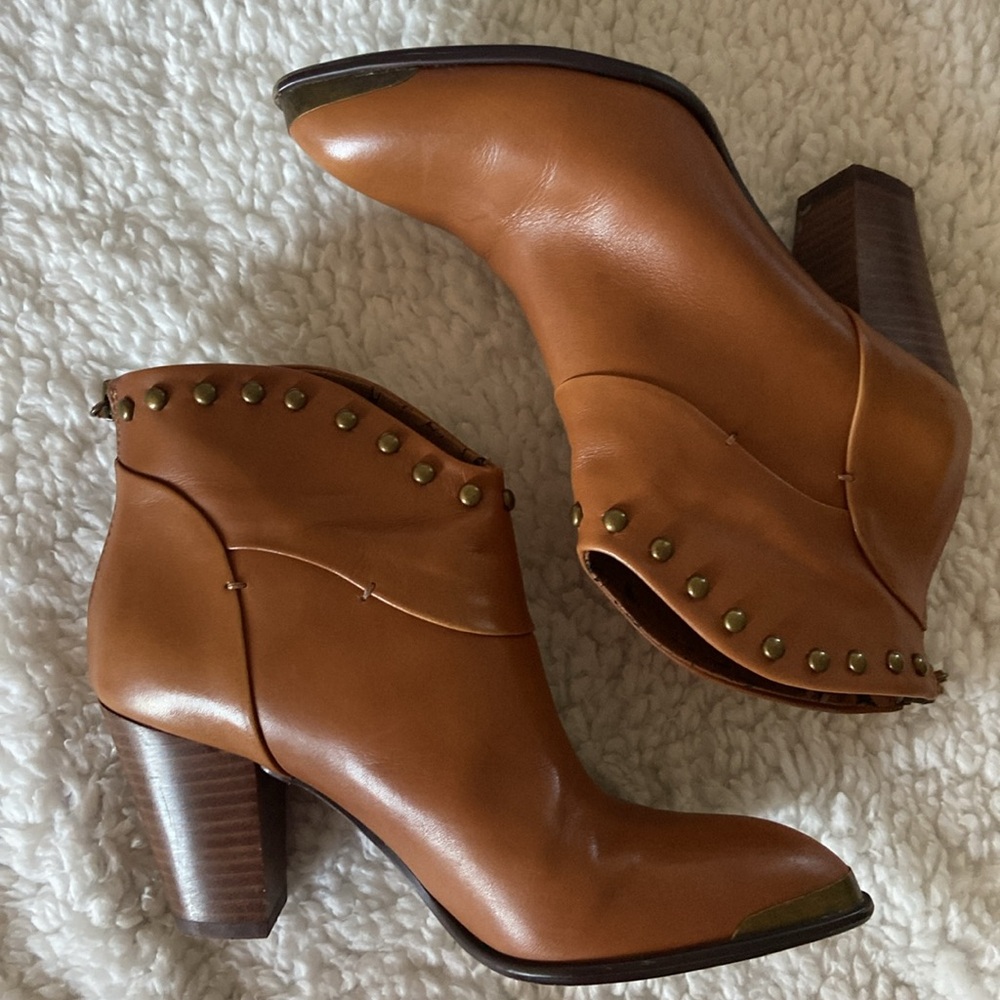 B. Makowsky Leather “Quincy” Stud Back Zipper Booties